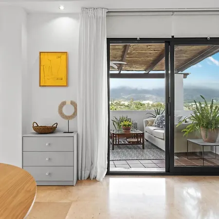 Lomas - Pool, Terrace & View Marbella