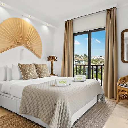 Apartment Lomas - Pool, Terrace & View Marbella